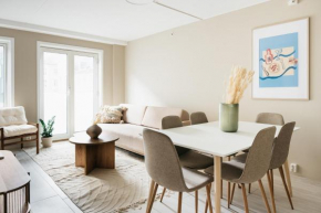 Stay Urban - Stylish Scandinavian Gem with French Balcony